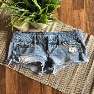 ✨American Eagle Booty Jean Shorts Size 00✨
